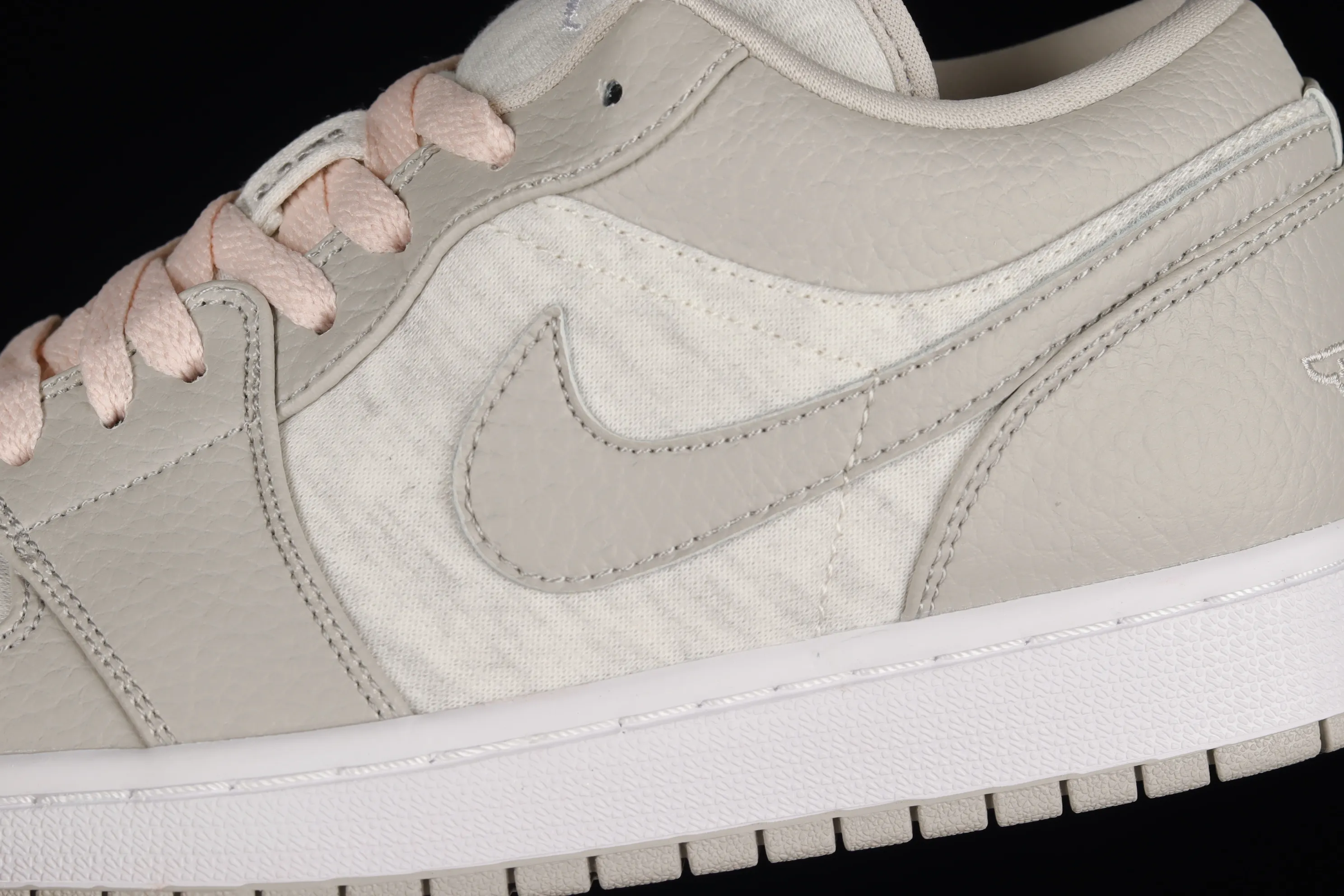 All categories Air Jordan Jordan series basketball shoes Air Jordan 1 Low Air Jordan 1 Low "Light Iron Ore" AJ1 Joe 1 gray and white powder low-top basketball shoes DQ6076-001